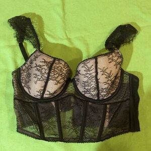 VICTORIA’S SECRET LACE BUSTIER / BRA